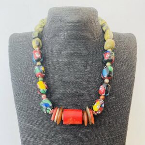 Collier en pierre